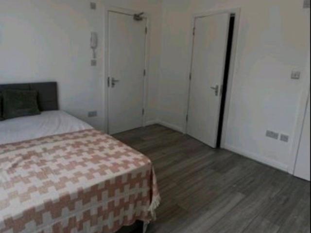 Studio for rent in Harlesden, Greater London