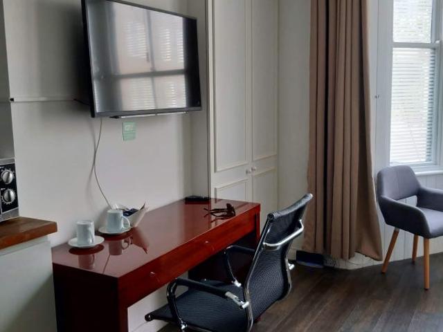 Studio for rent in Brighton, Queen's Park