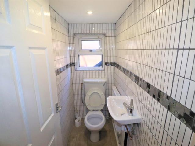 Studio for rent in Hyde Park, West Yorkshire