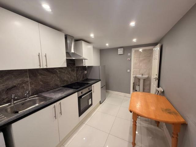 Studio for rent in Leyton, Greater London