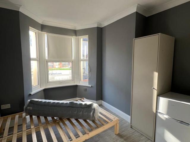 Studio for rent in London Borough of Hounslow, Greater London
