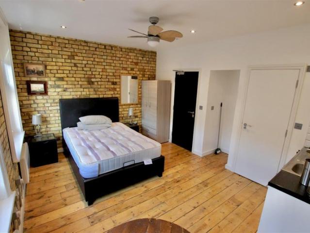 Studio for rent in St Luke's, Greater London