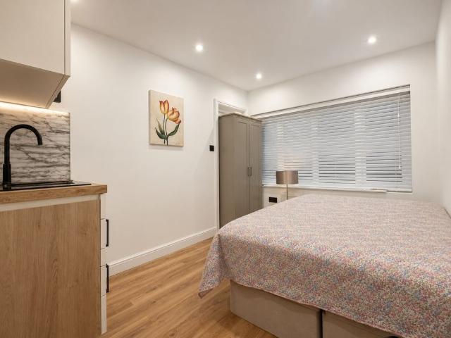 Apartment for rent in Lane, Greater London