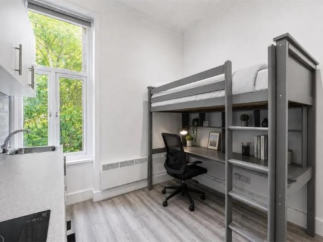 Apartment for rent in Earl's Court, Greater London