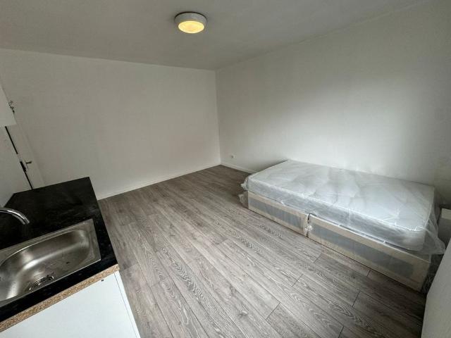 Apartment for rent in Lane, Greater London