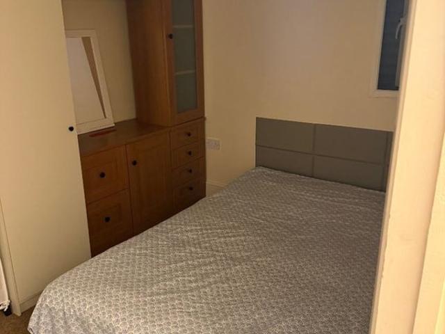 Studio for rent in London Borough of Merton, Greater London