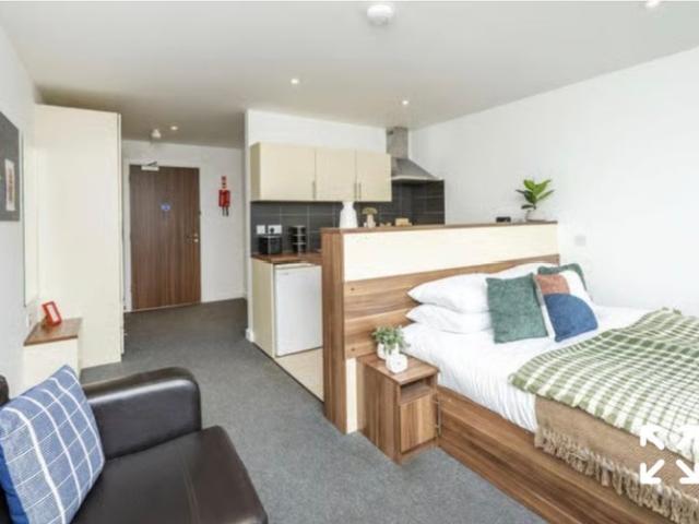 Studio for rent in Islington, Calderstones