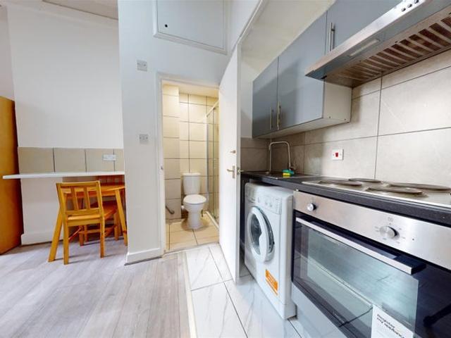 Studio for rent in Harlesden, Greater London