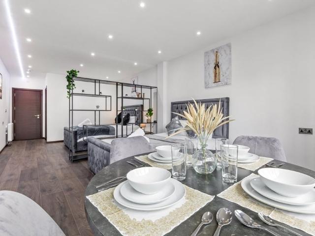 Apartment for rent in Temple Fortune, Greater London