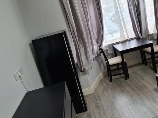 Apartment for rent in Gants Hill, Greater London
