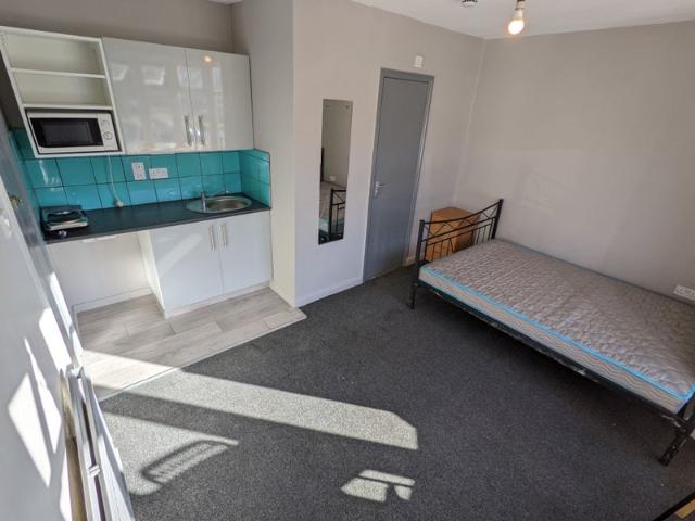 Studio for rent in London Borough of Ealing, Greater London