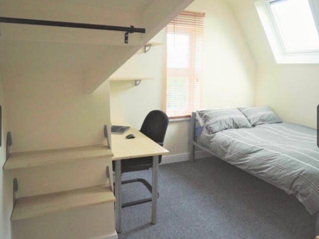 Studio for rent in Elmfield, Leicestershire