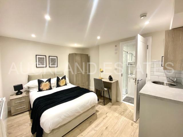 Studio for rent in Oakmere, Potters Bar