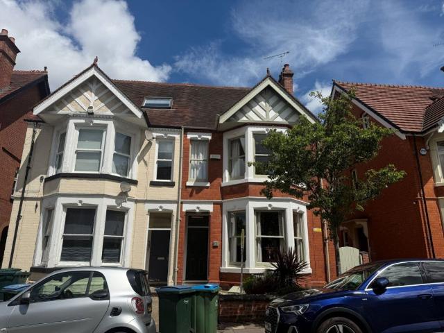 Studio for rent in West Midlands