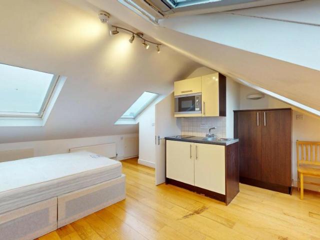 Studio for rent in Kensal Town, Greater London
