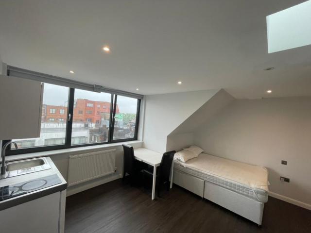 Studio for rent in Cricklewood, Greater London