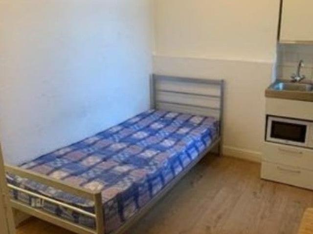 Studio for rent in Hendon Central, The Hyde