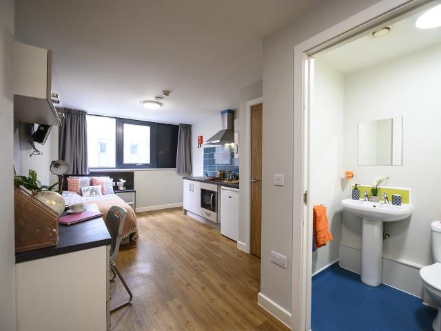 Studio for rent in City Centre, South Yorkshire