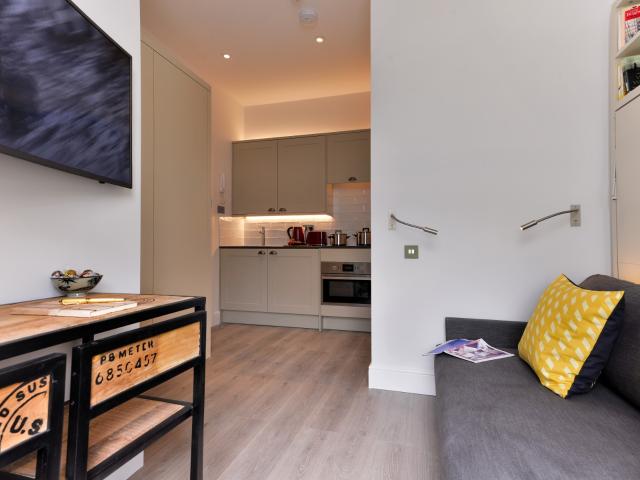 Studio for rent in Notting Hill, Isle Of Man
