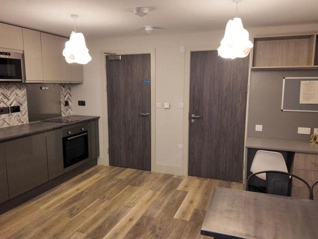 Studio for rent in Bishopston, Feckenham