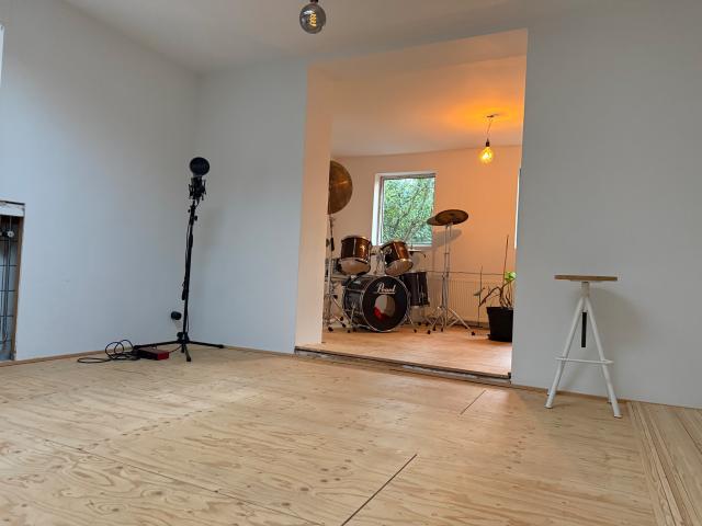 Studio te huur in Nieuw-Loosdrecht, Hilversum