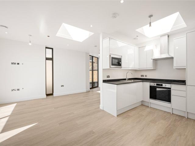 Studio for rent in Surbiton, Greater London