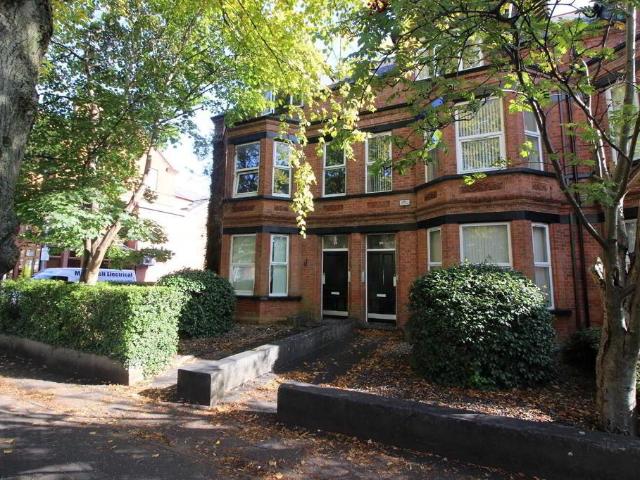 Studio for rent in Queen's Quarter, Northern Ireland