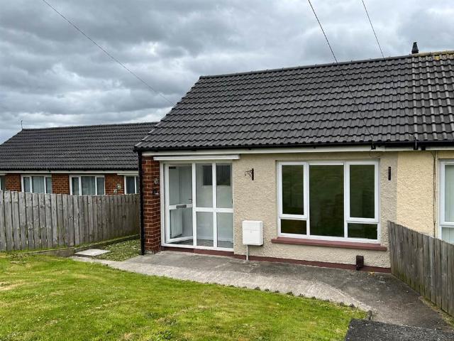 Studio for rent in Queen's Quarter, Northern Ireland