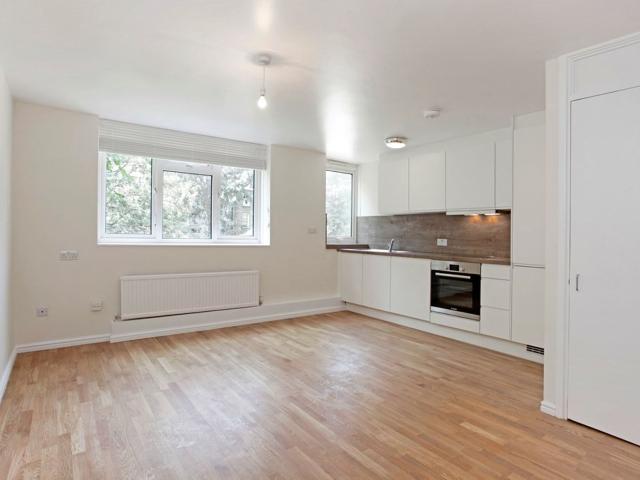 Studio for rent in Camberwell, Greater London