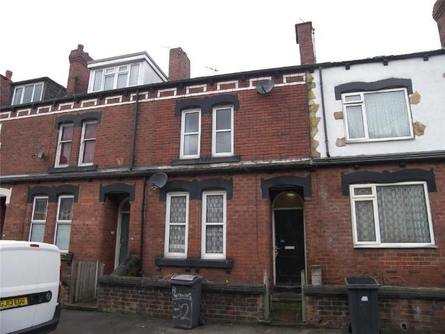 Studio for rent in Armley, West Yorkshire
