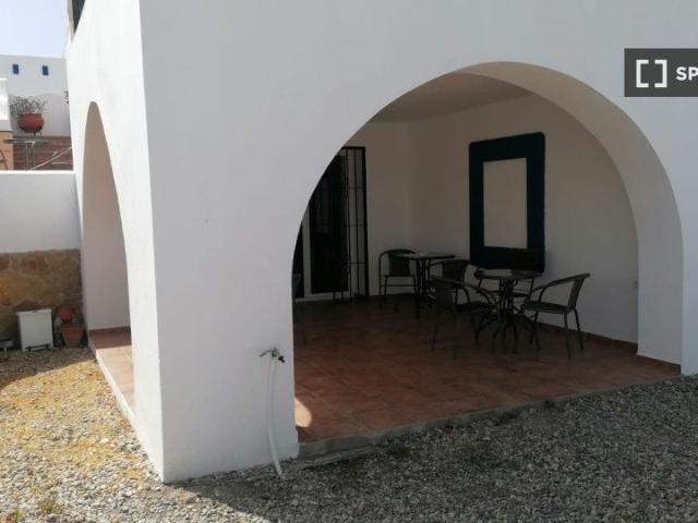 Estudio en alquiler en Villa Blanca, Almería