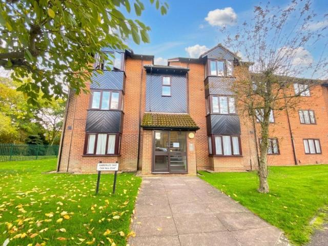 Studio for rent in Cowley, Greater London