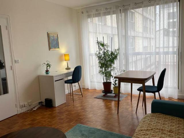 Studio location à France métropolitaine, Asnières-sur-seine