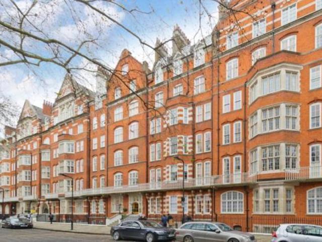 Studio for rent in Saint Giles, Bloomsbury