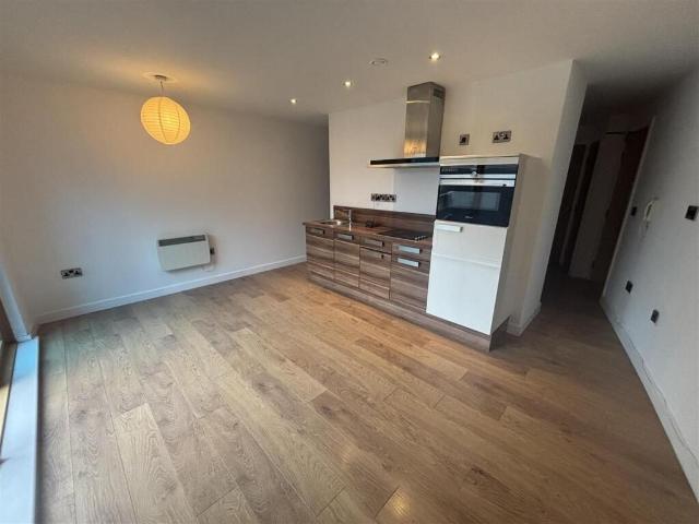 Studio for rent in Castlegate, Burngreave