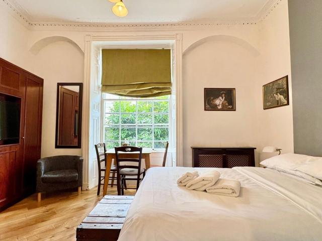 Studio for rent in Somers Town, Greater London