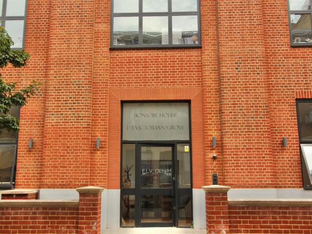 Studio for rent in West Hackney, Greater London