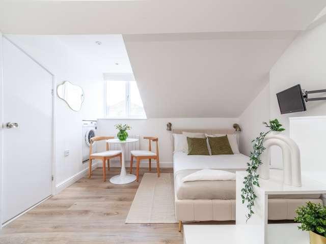 Studio for rent in London Borough of Hackney, Greater London