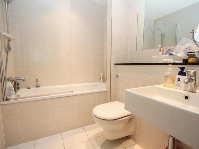 Studio for rent in Falcon Lodge, Wales