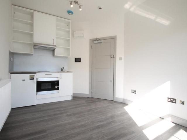 Studio for rent in Chalk Farm, Greater London