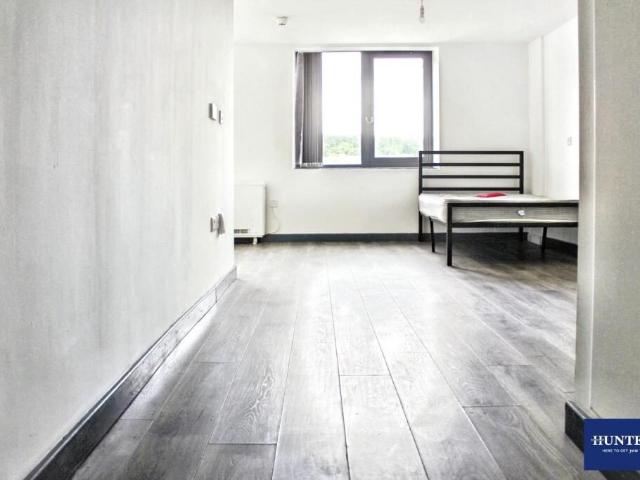 Studio for rent in Little Germany, West Yorkshire