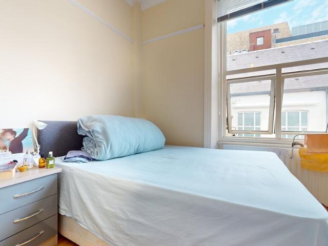Studio for rent in Kensington, Greater London