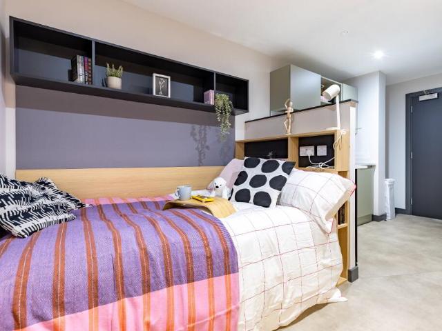 Studio for rent in Northern Ireland