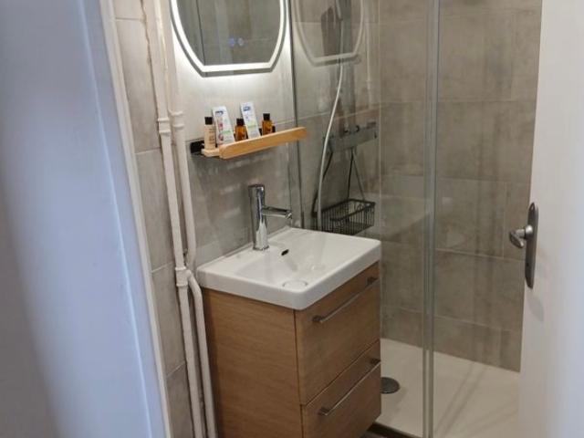 Studio location à Nanterre, Clichy