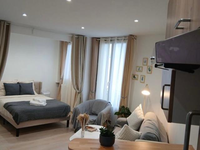 Studio location à Nanterre, Clichy