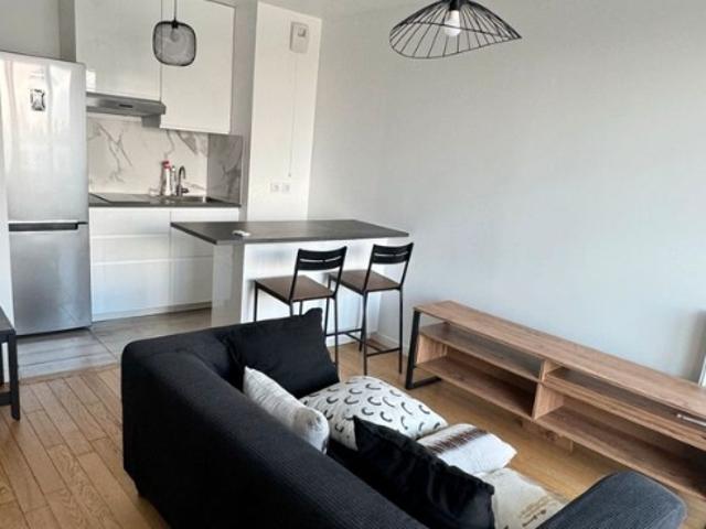 Studio location à Clichy