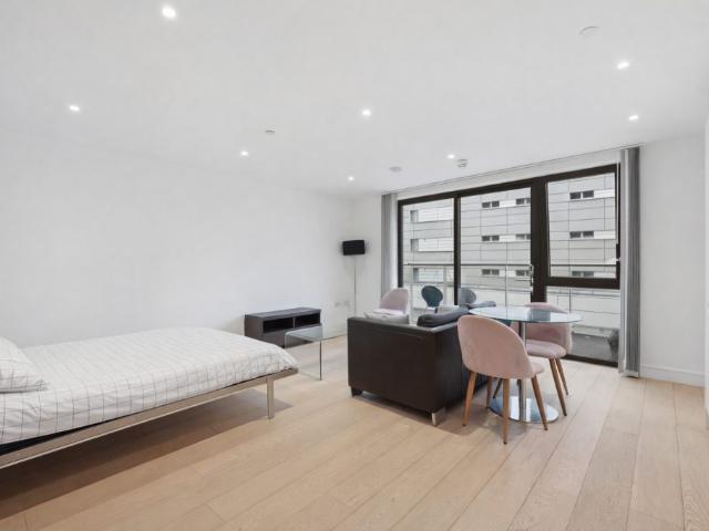 Studio for rent in Spitalfields, Whitechapel