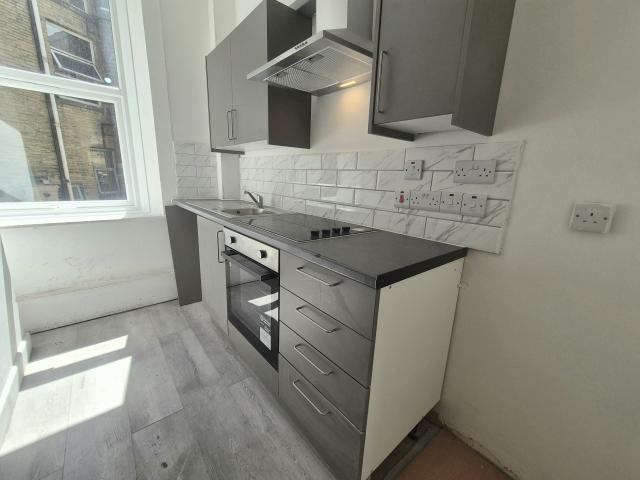 Studio for rent in Boothtown, Halifax