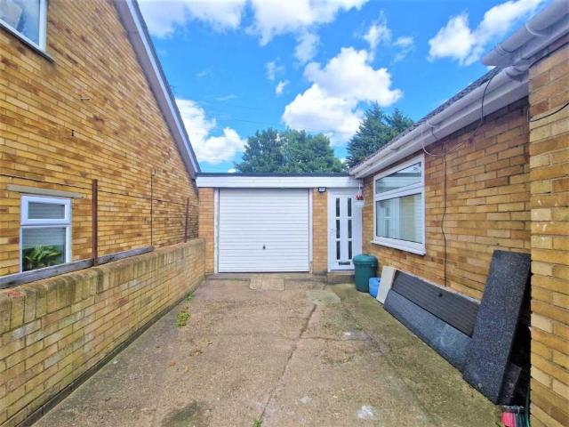 Studio for rent in Leagrave, Luton