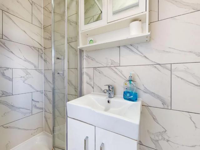 Studio for rent in Dollis Hill, Greater London